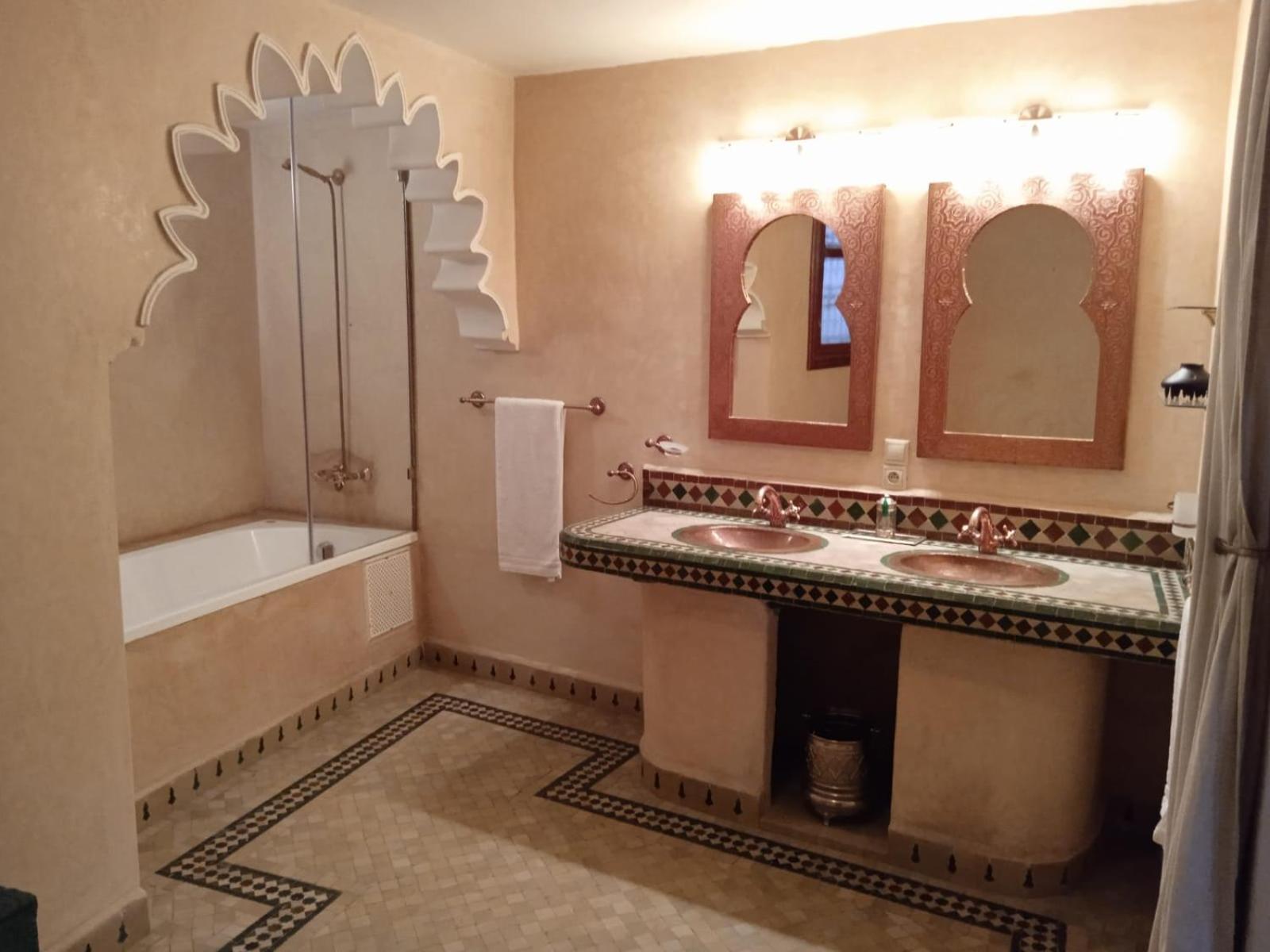 Riad Meyssane Fes Exterior photo